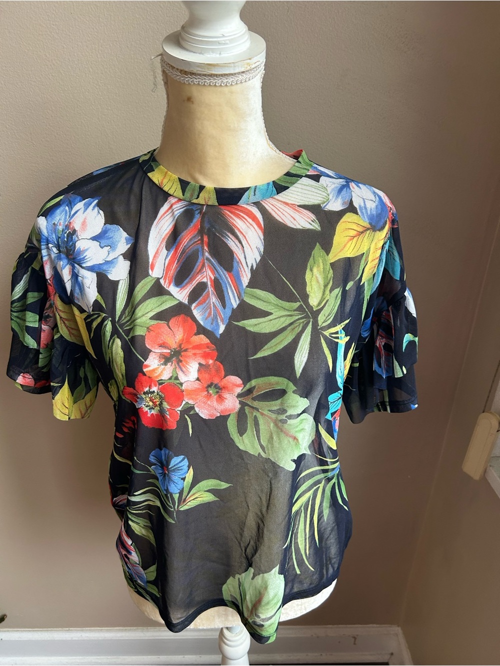Sans Souci Women’s Top Blouse Sz S Sheer Frill Detail On Sleeves 4123